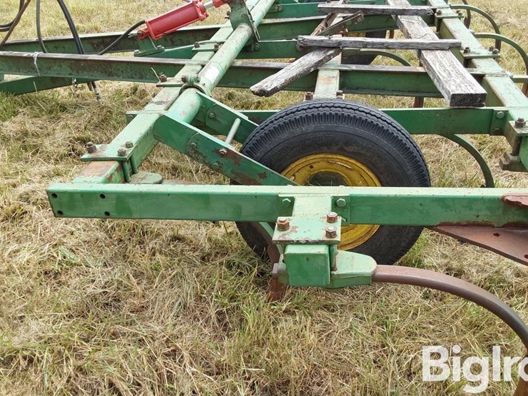 john-deere-100-image-20