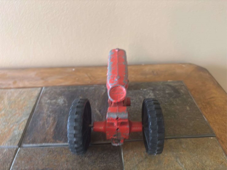 1/16-oliver-baler-and-hubley-tractor-and-implements-image-12