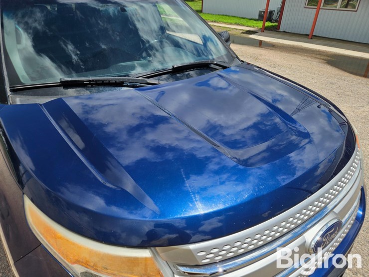 2012-ford-explorer-xlt-image-11