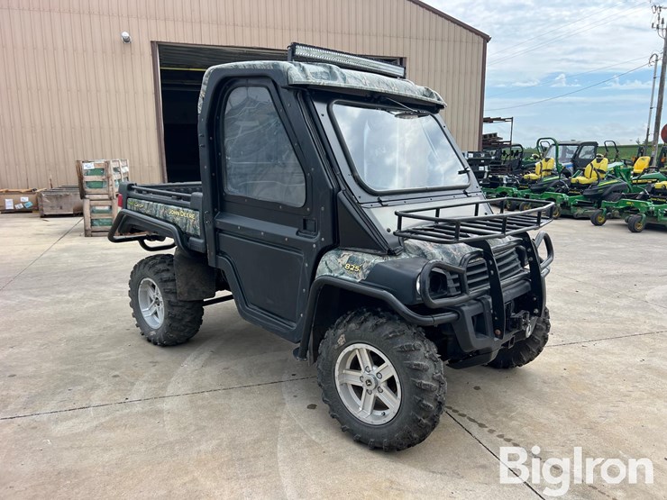 2011-john-deere-gator-image-3