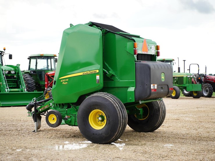 2023-john-deere-450m-image-7