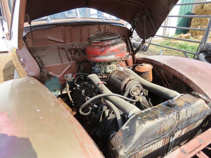 1940-ford-deluxe-survivor-4dr-sedan-image-18