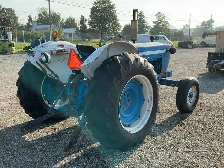 ford-4000-image-5
