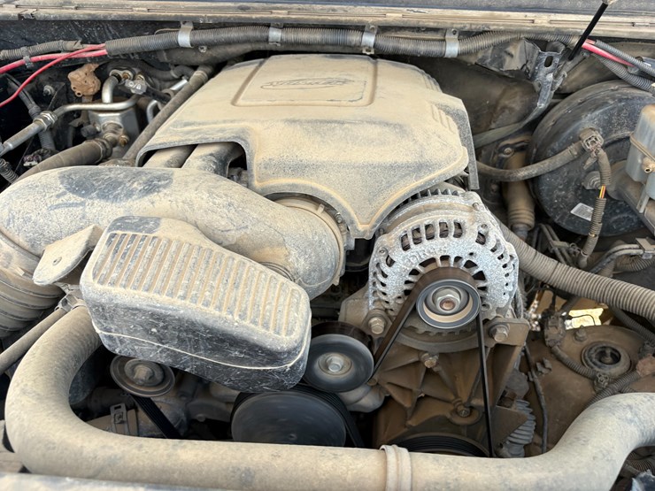 2013-chevrolet-tahoe-image-54