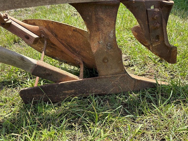 oliver-404-13”-walking-plow-image-19