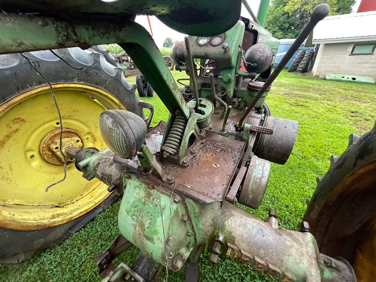 #6675-•-john-deere-parts-tractor-image-22