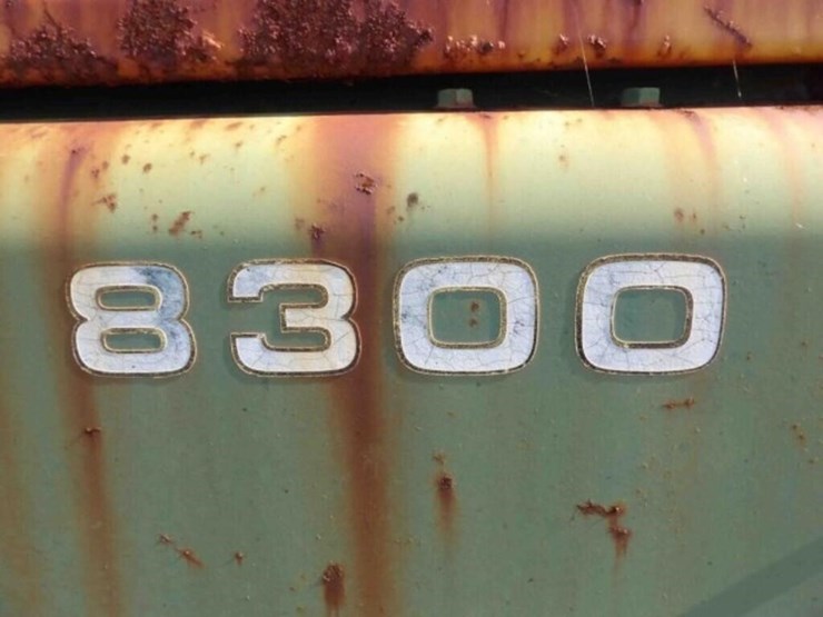 john-deere-8300-image-16