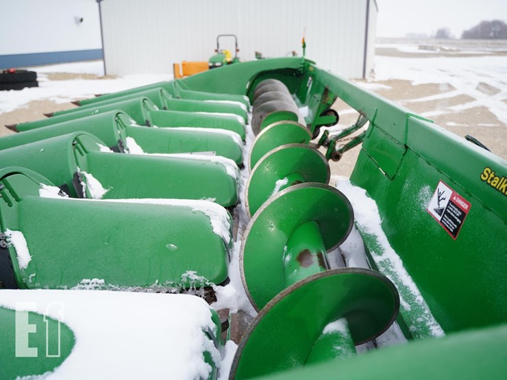 2010-john-deere-608c-image-10