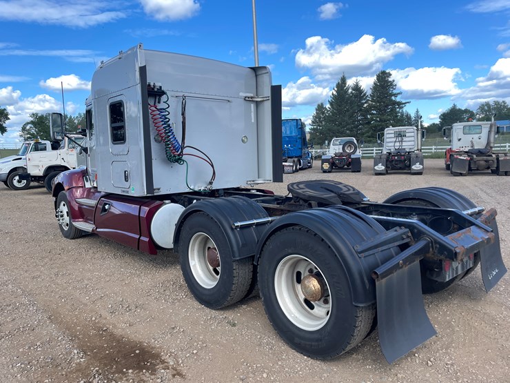 2012-kenworth-t660-image-2