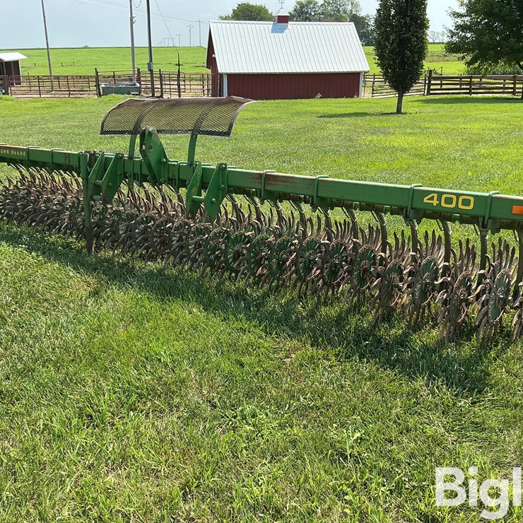JOHN DEERE 400