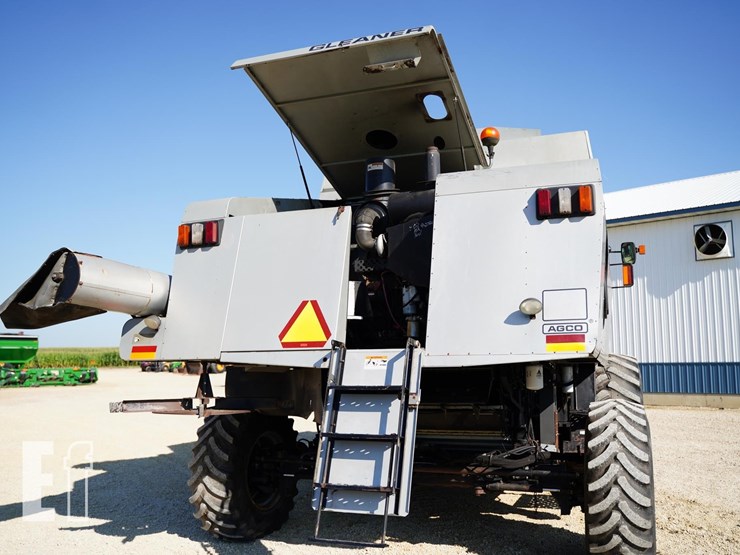 2004-gleaner-r65-image-25