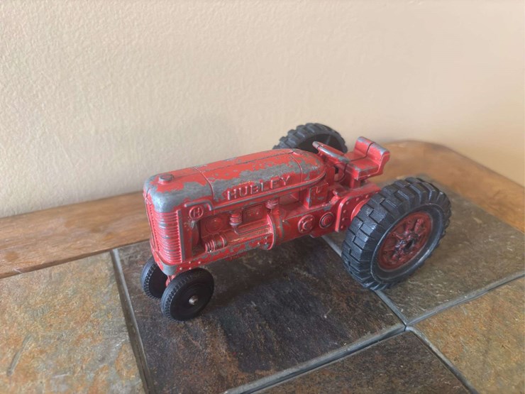 1/16-oliver-baler-and-hubley-tractor-and-implements-image-10