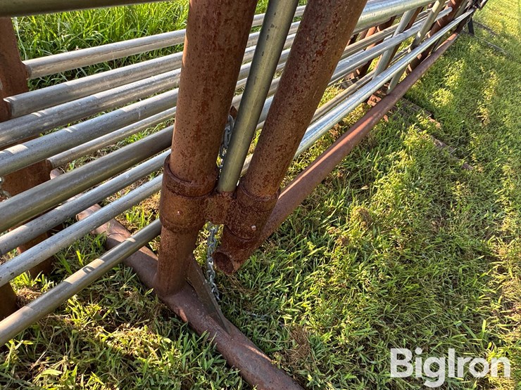 freestanding-panels-w/gate-image-19