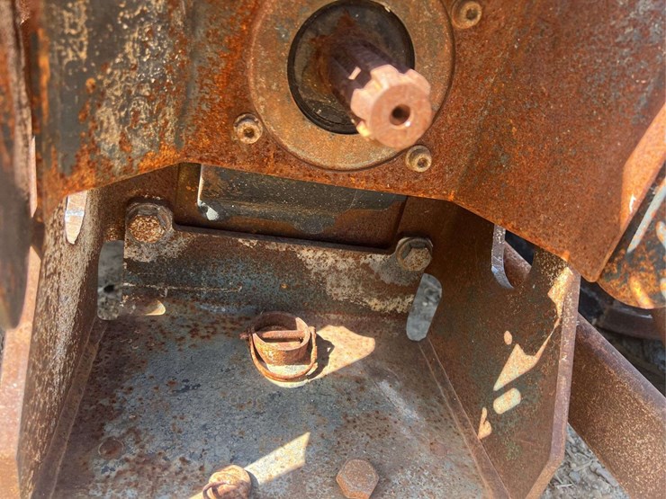 2013-new-holland-t4.95-image-19