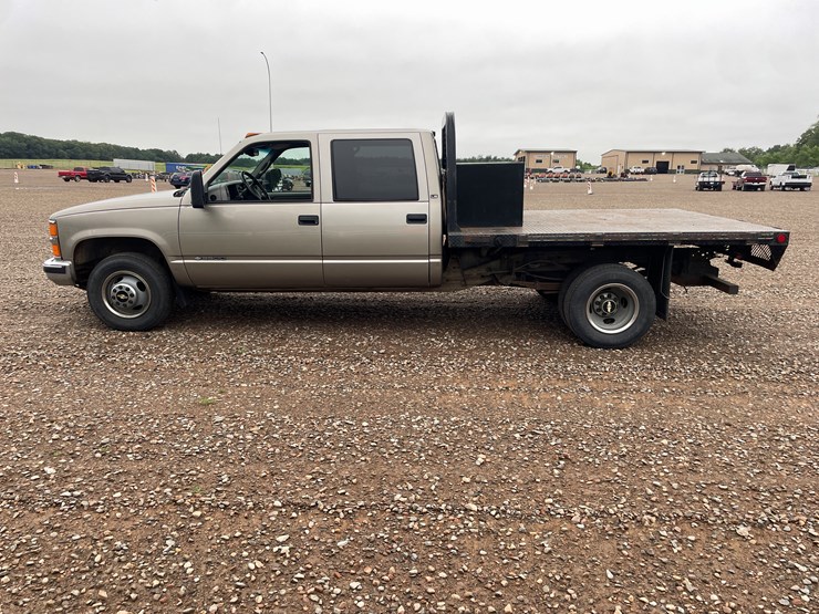 2000-chevrolet-3500-image-2