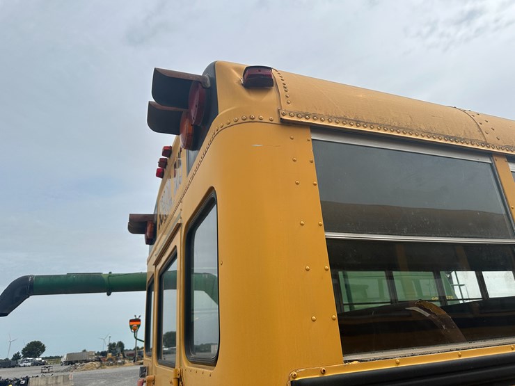 #18-•-#23871-•-2002-international-genesis-school-bus-vin:-1hvbgaan62a917777-image-40