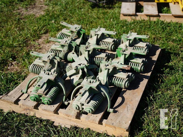 john-deere-11-image-1