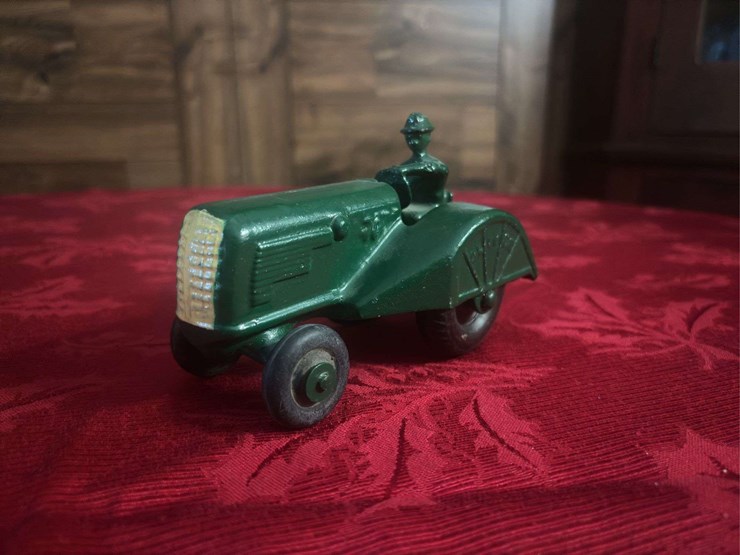 oliver-70-image-1