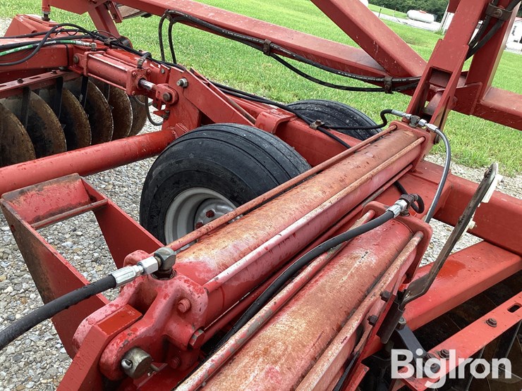 case-ih-3950-image-14