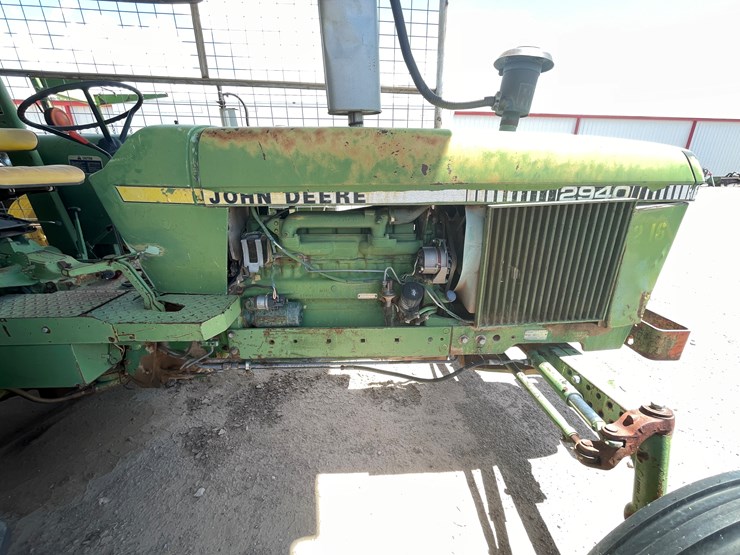 john-deere-2940-image-25