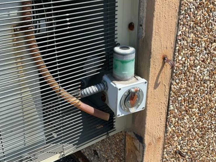 #4023-•-storage-building-image-9