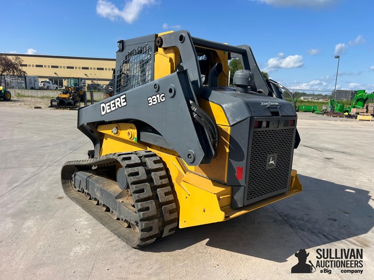 2017-deere-331g-image-7