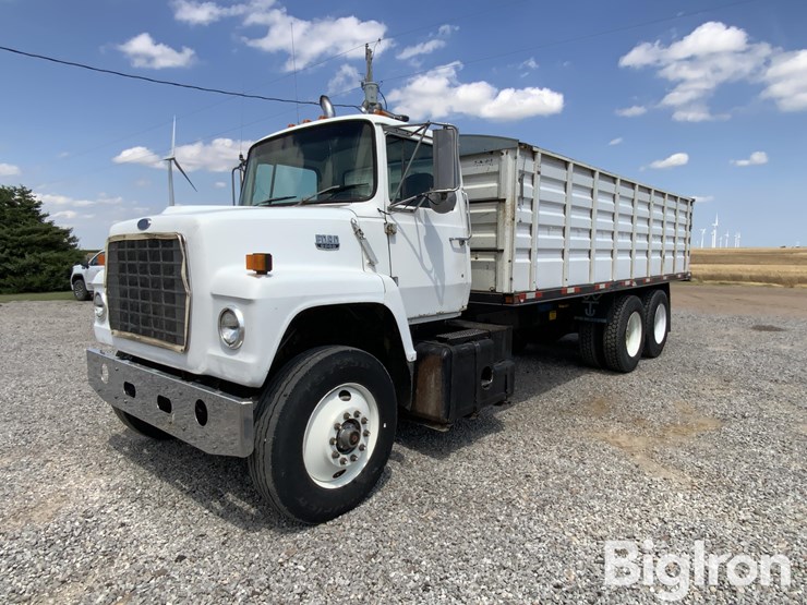 1984-ford-lts9000-image-1