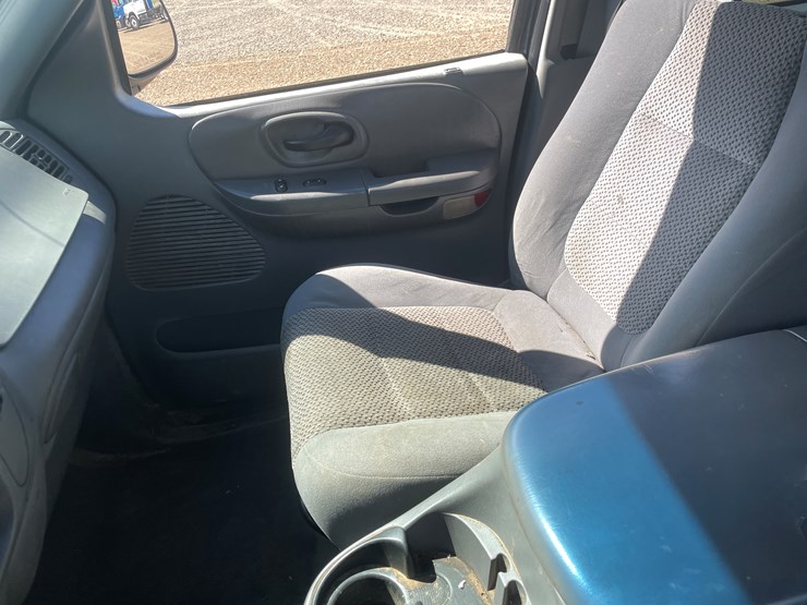2002-ford-f150-image-18
