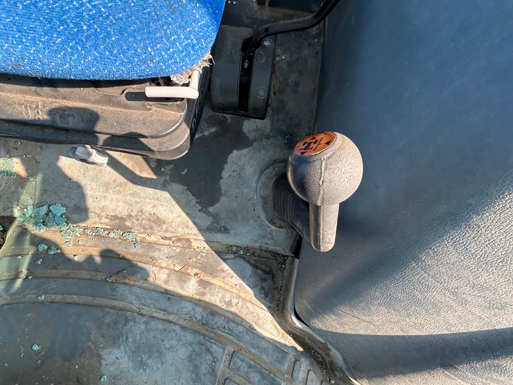 new-holland-tl100a-image-51