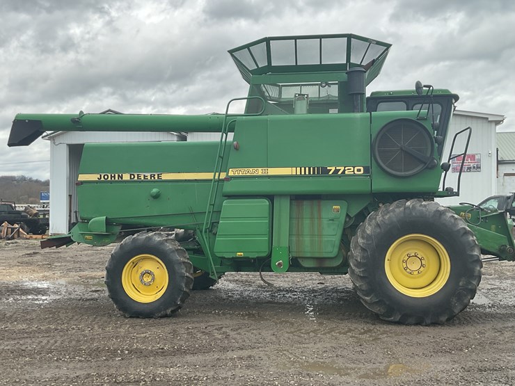 2018-john-deere-7720-titan-ii-image-4