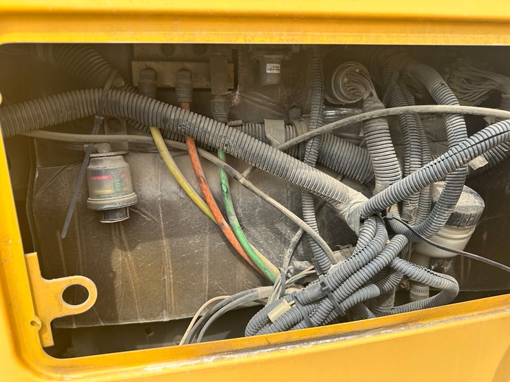 #18-•-#23871-•-2002-international-genesis-school-bus-vin:-1hvbgaan62a917777-image-45