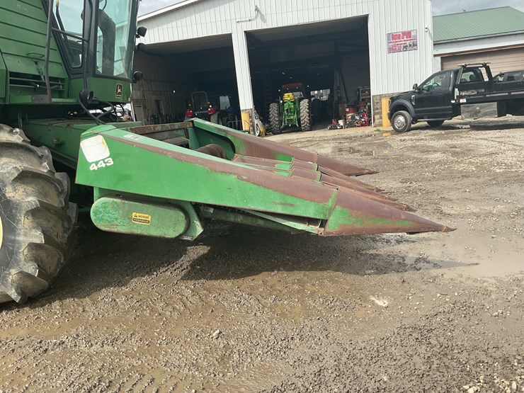 2017-john-deere-443-image-3