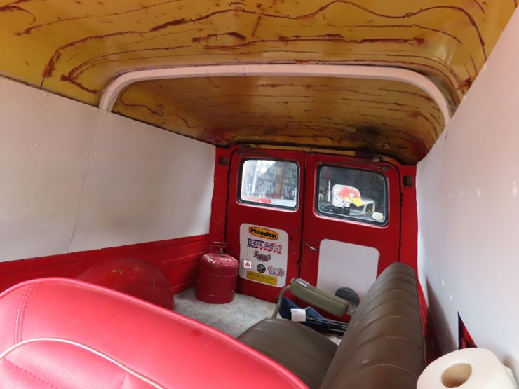 1957-ford-panel-truck-image-14