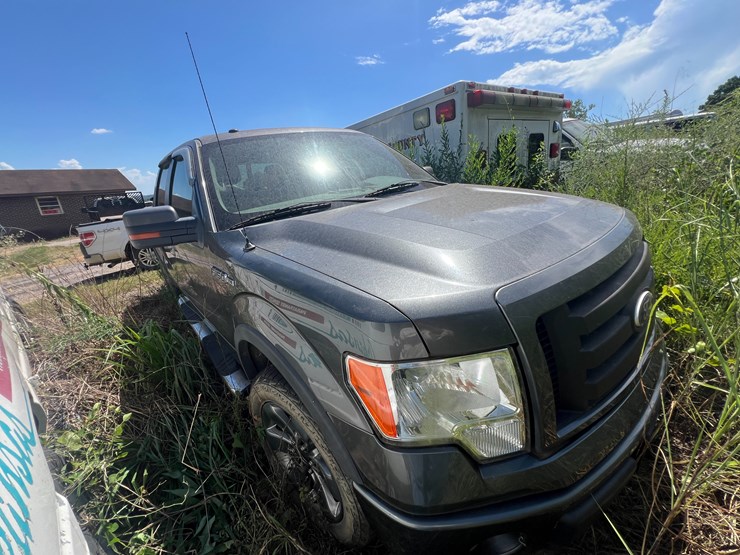 2010-ford-f150-image-1