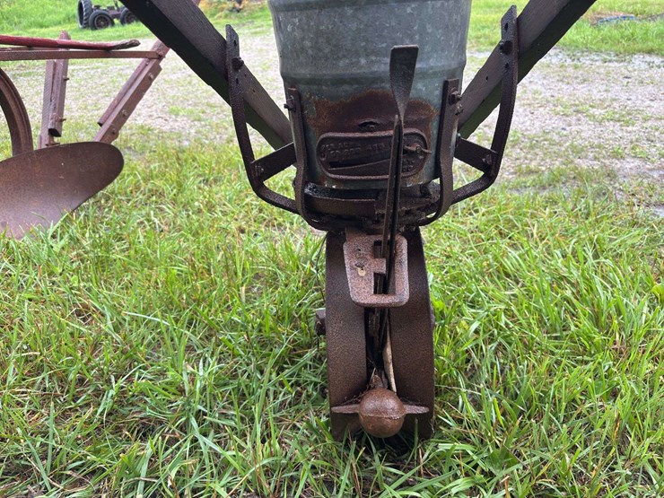 cole-horse-drawn-planter-image-7