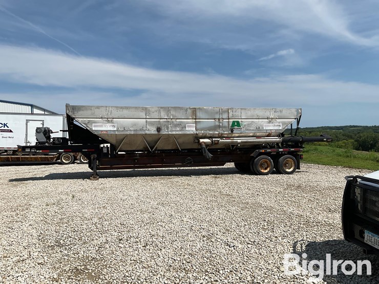 1998-sun-t/a-trailer-w/adams-fertilizer-tender-image-8