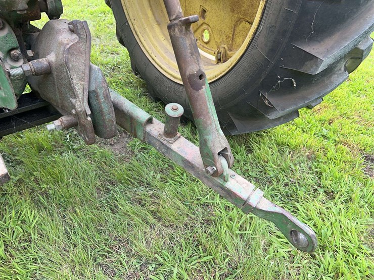 1958-john-deere-520-image-39