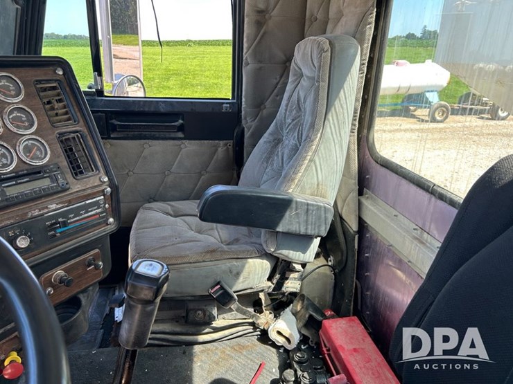 1995-freightliner-dry-tender-truck-(cp0609,-unit-2142)-image-44