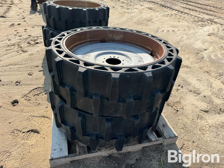 valley-revolution-47x15-airless-pivot-tires-image-5