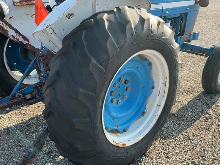 ford-4000-image-27
