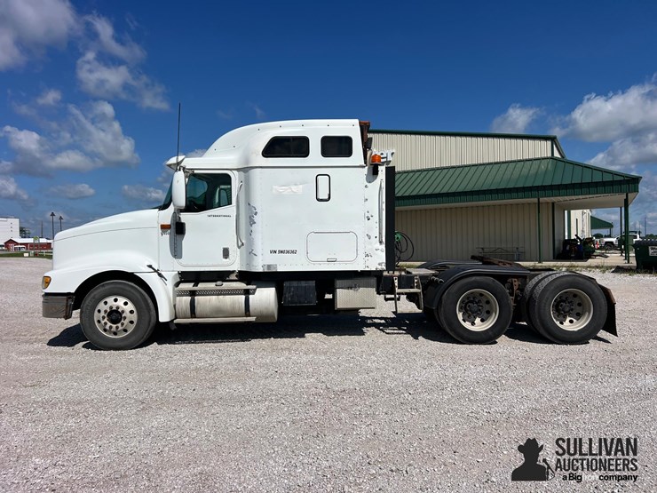 2005-international-9400i-t/a-truck-tractor-image-8