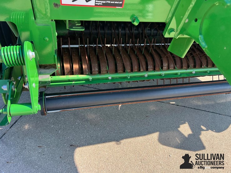 2023-john-deere-560m-image-11