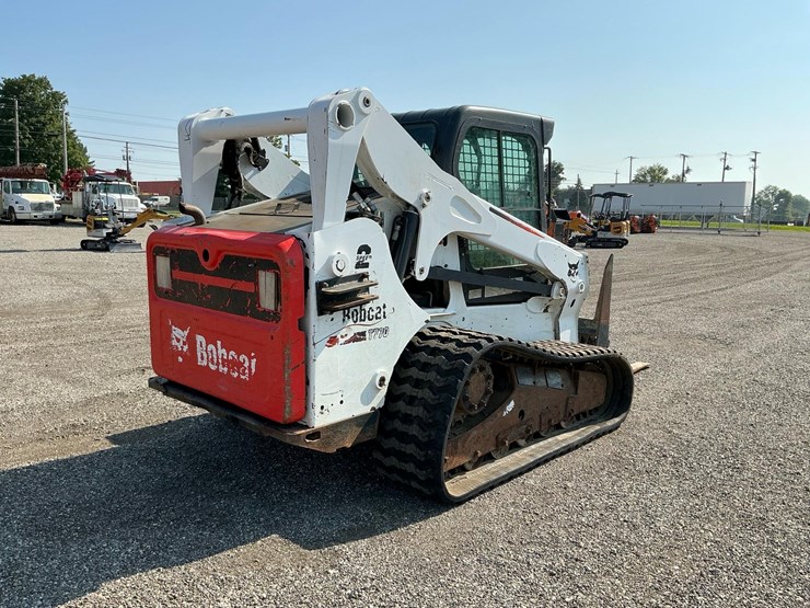 2015-bobcat-t770-image-5