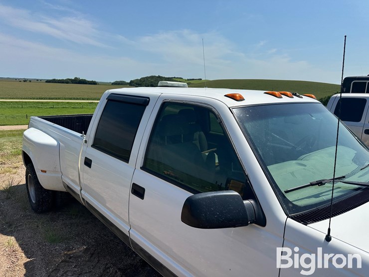 2000-chevrolet-3500-image-17