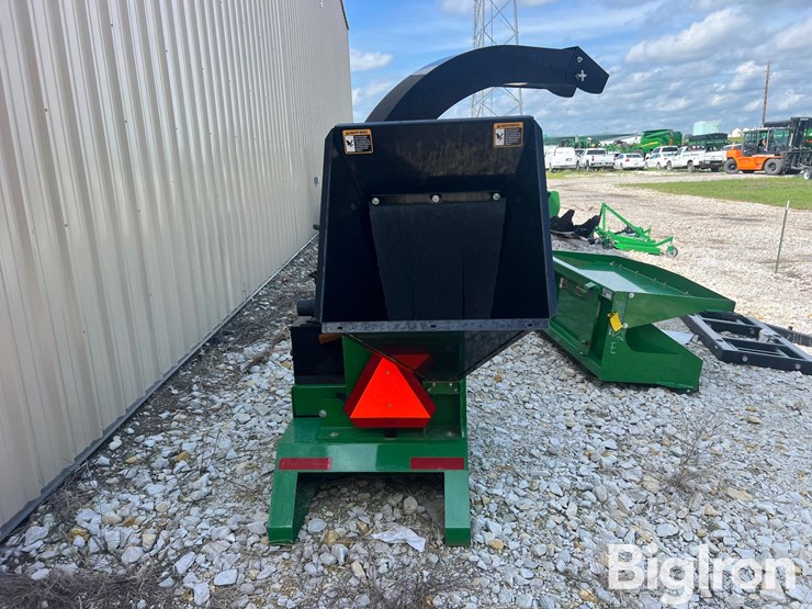 2009-frontier-wc1105-3-pt-wood-chipper-image-4