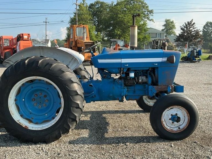 ford-4000-image-6