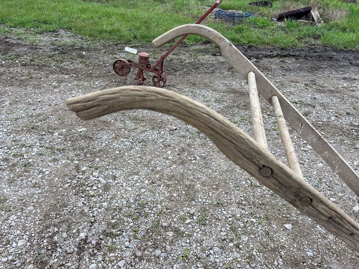 oliver-10”-walking-plow-image-14
