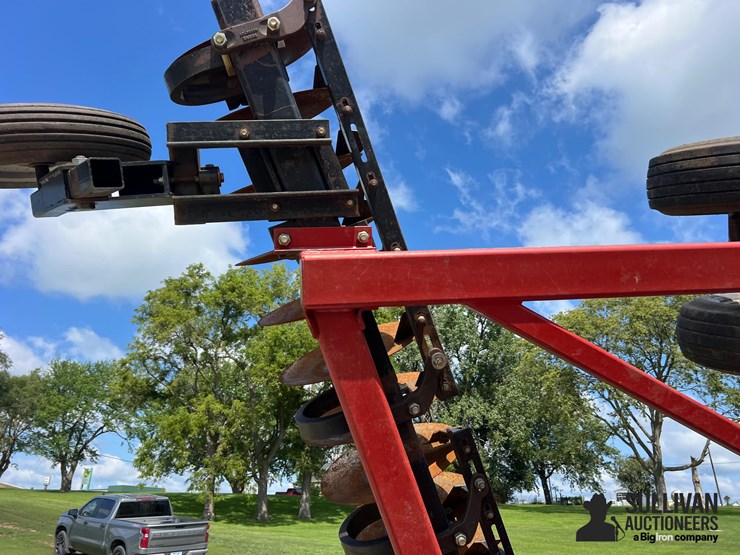 case-ih-370-image-18