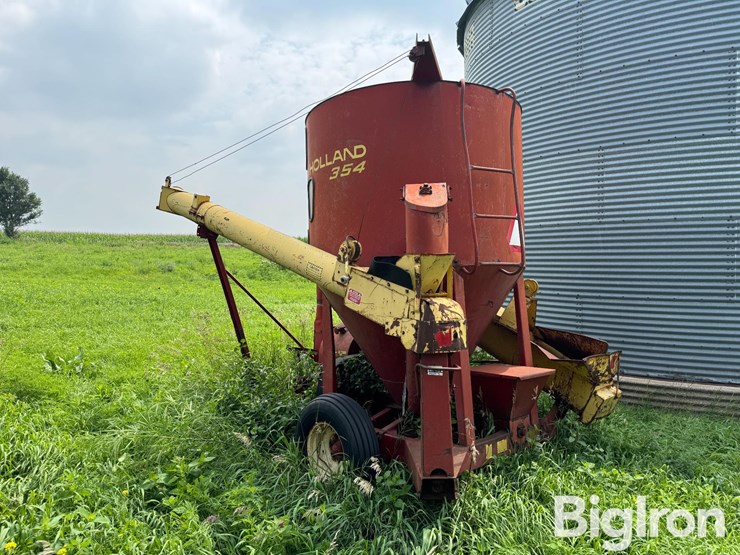 new-holland-354-image-7