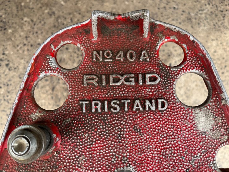ridgid-40a-tristand-w/-yoke-vise-image-4